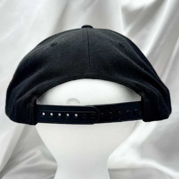 ONE MIAMI Snapback Hat by The Classics Yupoong – Black Adjustable Cap - Picture 3 of 6
